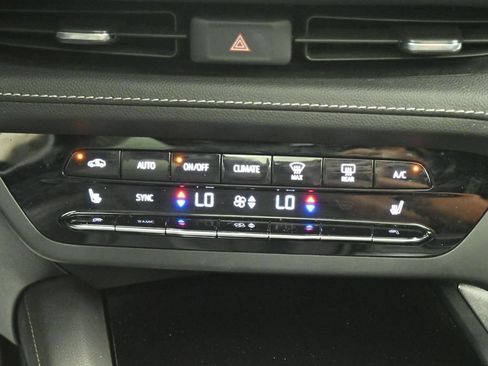Used 2023 Buick Envision Essence w/ Sport Touring Package AWD/4WD image 20