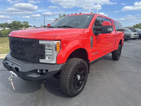 Used 2018 Ford F250 Lariat w/ Lariat Ultimate Package image 8