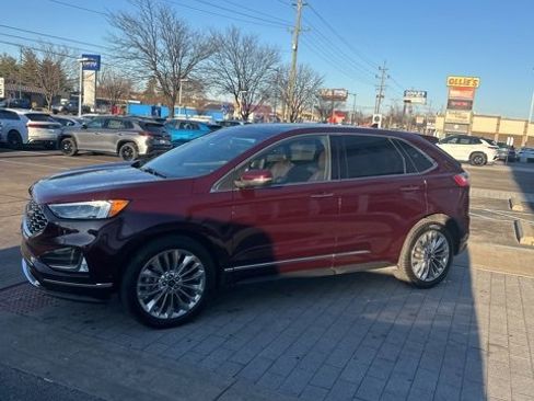 Used 2020 Ford Edge Titanium w/ Equipment Group 301A image 15