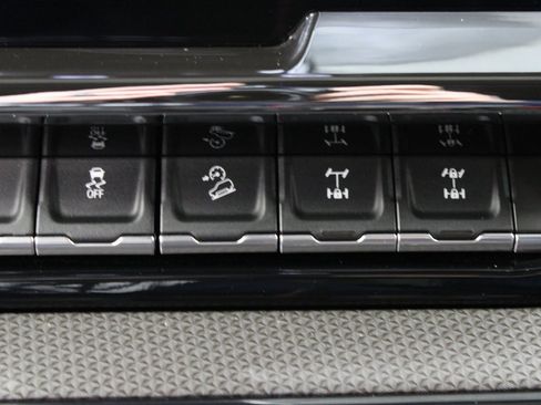 Used 2024 Chevrolet Silverado 1500 ZR2 image 63