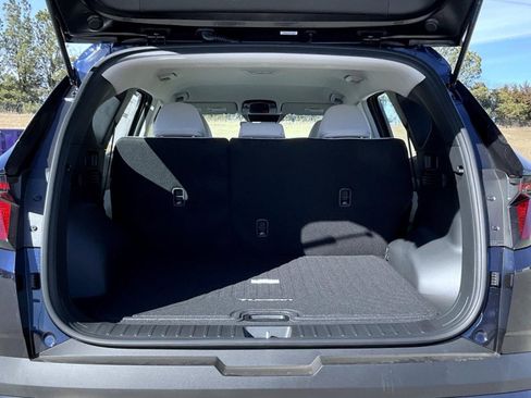 New 2026 Hyundai Tucson Blue SE image 9