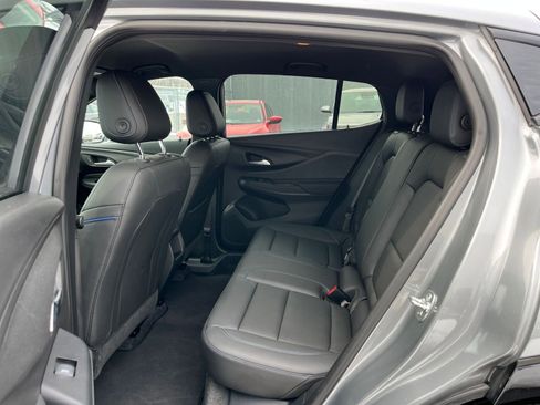 Used 2025 Buick Envista Sport Touring image 25