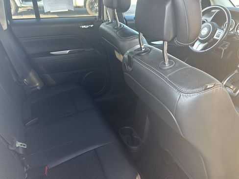 Used 2015 Jeep Compass High Altitude AWD/4WD image 7