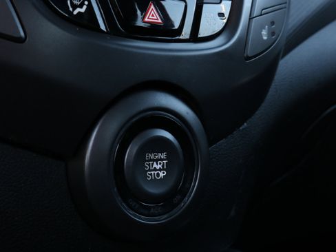 Used 2016 Hyundai Veloster Turbo image 32