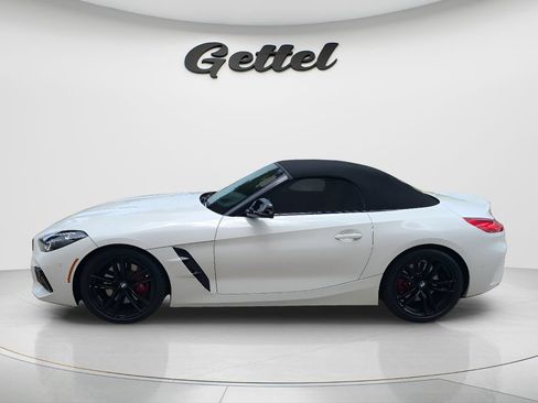 Used 2023 BMW Z4 M40i w/ Premium Package RWD image 8