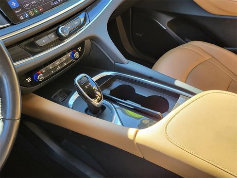 Used 2020 Buick Enclave Essence w/ Sound and Sites Package image 29