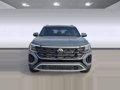 New 2026 Volkswagen Atlas Cross Sport SE image 5