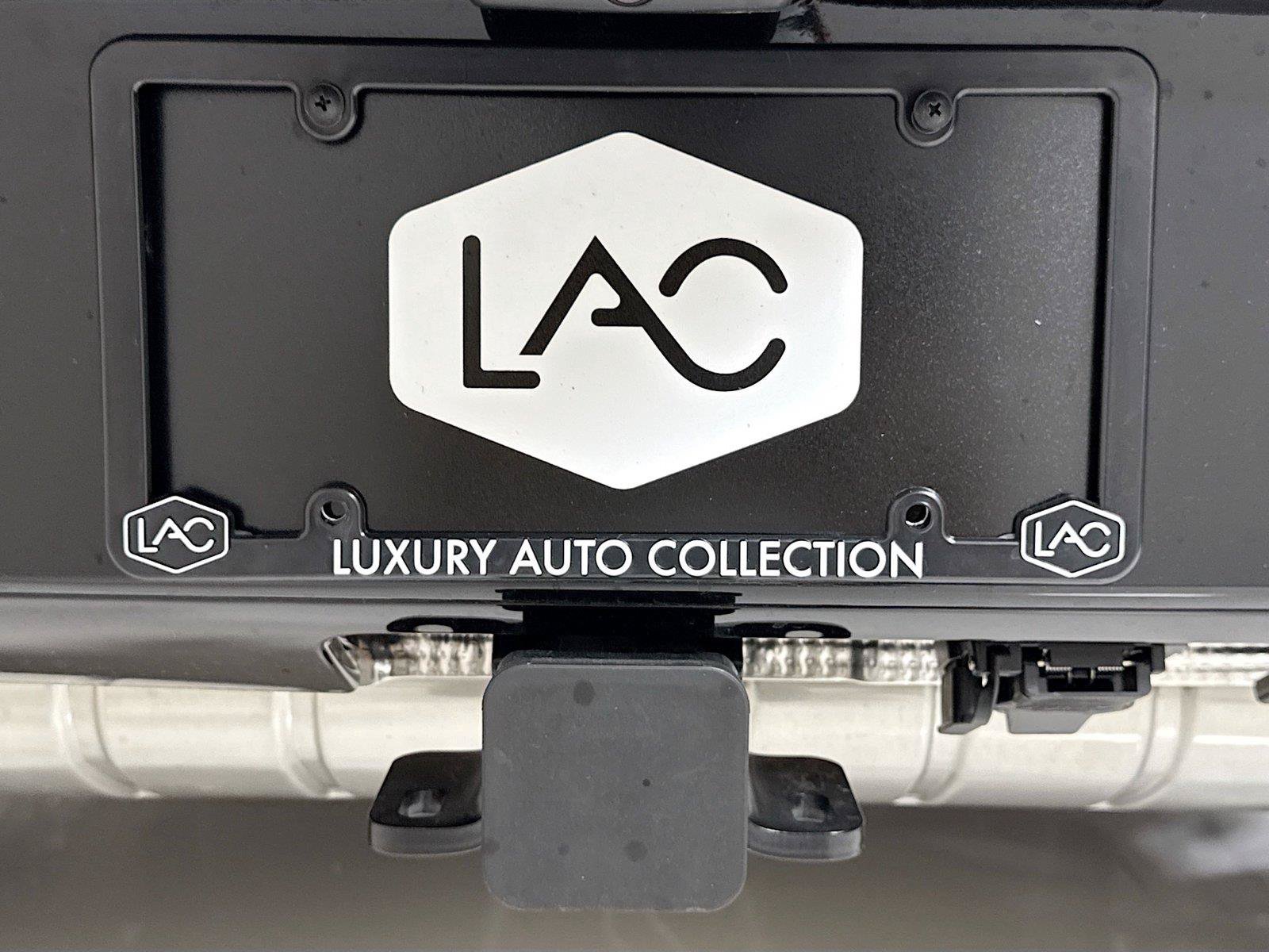 Used 2026 Land Rover Defender 110 X-Dynamic SE AWD/4WD image 34