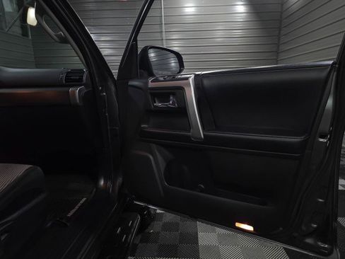 Used 2018 Toyota 4Runner SR5 w/ Wilderness Package AWD/4WD image 32