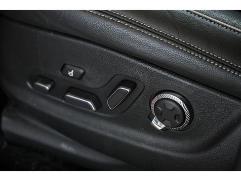 Used 2023 Genesis GV70 2.5T w/ Sport Prestige Package image 16