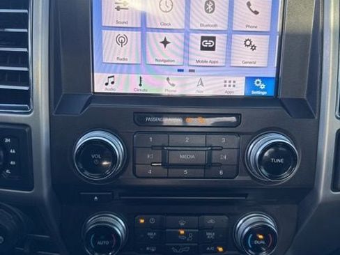 Used 2018 Ford F150 Platinum w/ Equipment Group 701A Luxury image 15