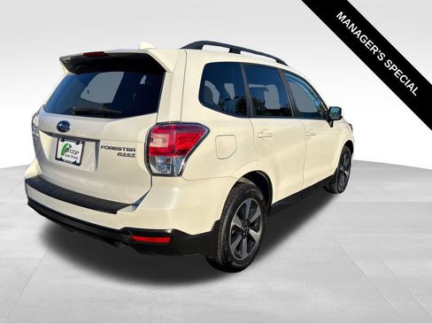 Used 2017 Subaru Forester 2.5i Premium w/ All-Weather Package AWD/4WD image 7