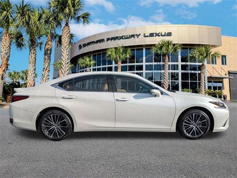 Certified 2025 Lexus ES 300h w/ Premium Package image 3