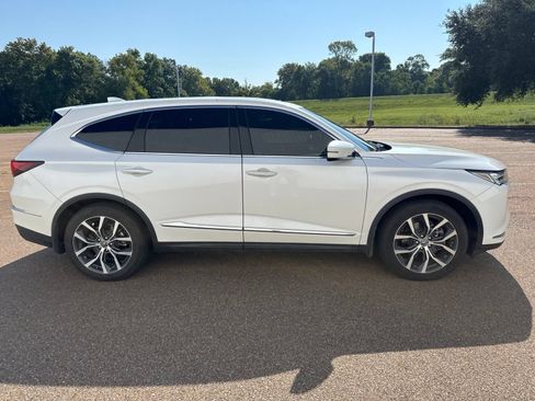 Used 2023 Acura MDX w/ Technology Package AWD/4WD image 19