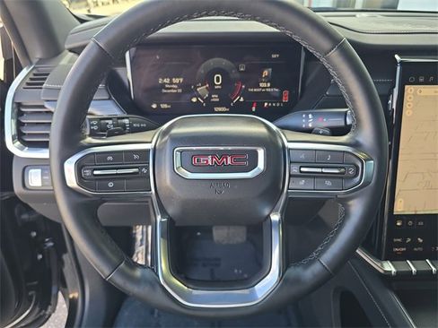 Certified 2025 GMC Acadia Elevation image 26