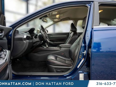 Used 2023 Nissan Altima 2.5 SR FWD image 5