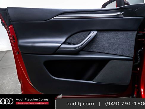 Used 2023 Tesla Model X Plaid image 21