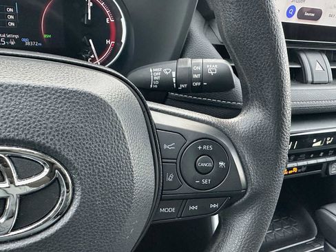 Used 2024 Toyota RAV4 XLE image 34