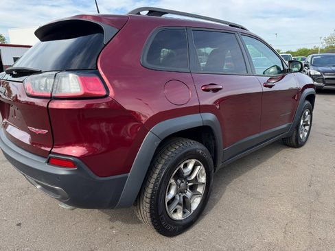 Used 2019 Jeep Cherokee Trailhawk AWD/4WD image 11