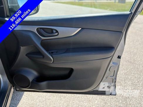 Used 2019 Nissan Rogue Sport S image 24