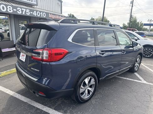Used 2024 Subaru Ascent Premium w/ Convenience Package AWD/4WD image 4