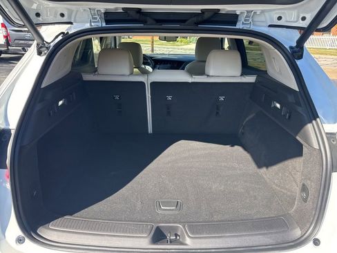 Used 2022 Buick Envision Essence w/ Safety Package image 36