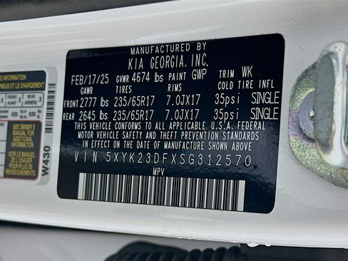 Used 2025 Kia Sportage LX FWD image 12