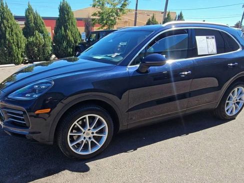 Used 2020 Porsche Cayenne image 4