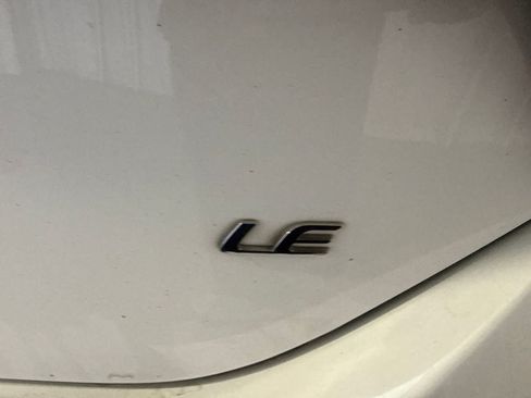 Used 2016 Toyota Corolla LE FWD image 15