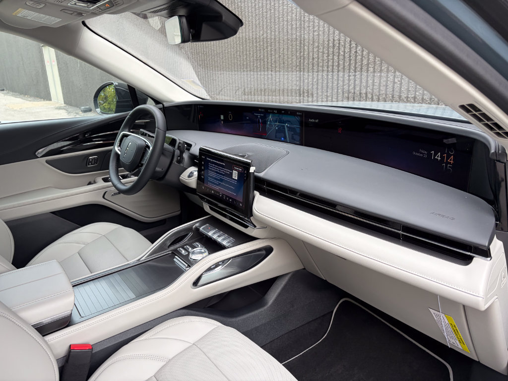 New 2026 Lincoln Nautilus Premier w/ Equipment Group 102A AWD/4WD image 24