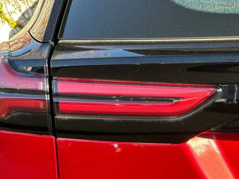 Used 2023 Chevrolet Bolt EUV LT w/ Convenience Package image 44