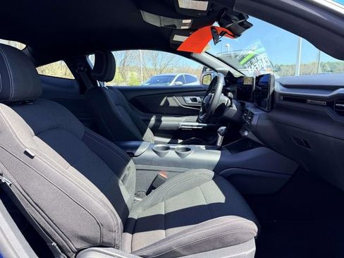 Used 2024 Ford Mustang EcoBoost image 10