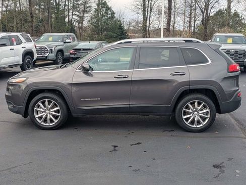 Used 2018 Jeep Cherokee Limited image 7