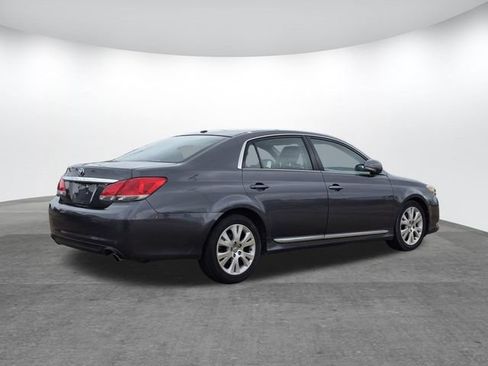 Used 2012 Toyota Avalon FWD image 4
