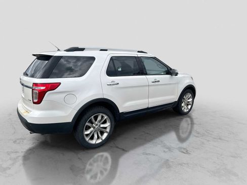 Used 2014 Ford Explorer Limited w/ Equipment Group 301A AWD/4WD image 17