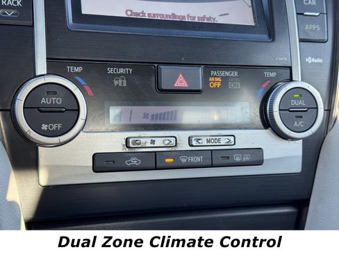 Used 2014 Toyota Camry XLE image 9