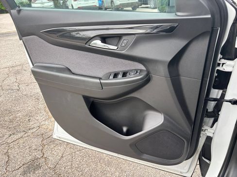 Used 2025 Chevrolet TrailBlazer LT FWD image 18