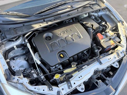 Used 2015 Toyota Corolla LE FWD image 29