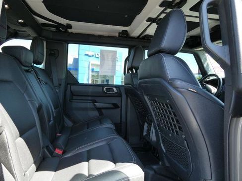 Certified 2025 Ford Bronco Badlands AWD/4WD image 15