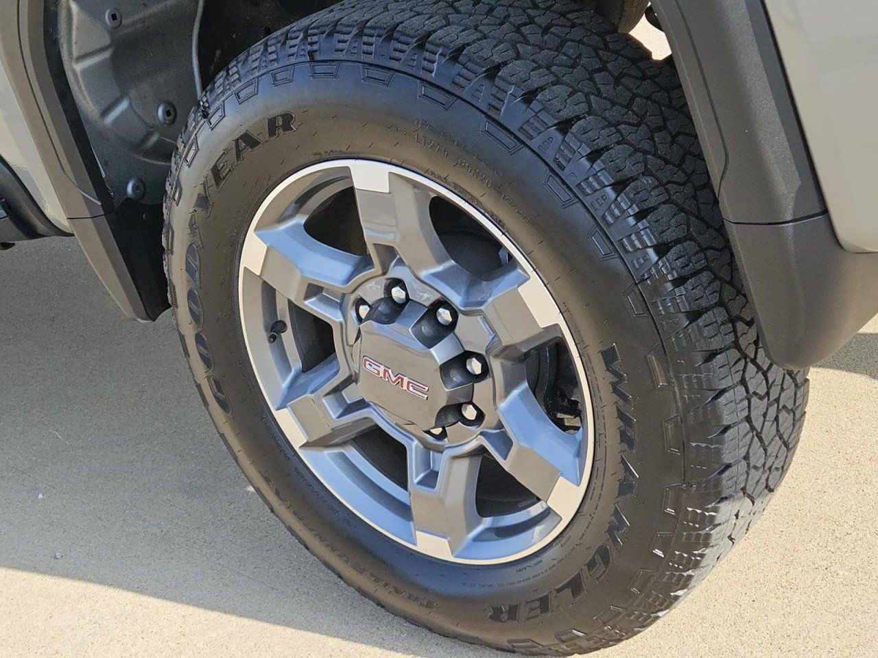 Certified 2025 GMC Sierra 2500 SLE w/ SLE Value Package; AWD/4WD image 6