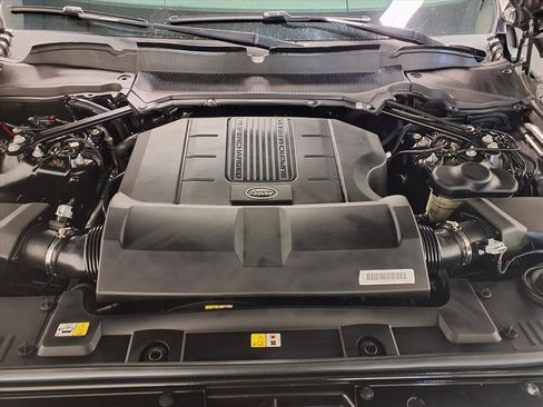 Used 2020 Land Rover Range Rover Long Wheelbase HSE image 32