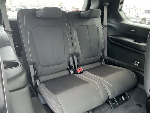 Used 2024 Jeep Grand Cherokee L Laredo w/ Luxury Tech Group I image 21