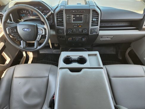 Used 2022 Ford F250 XL w/ STX Appearance Package AWD/4WD image 24