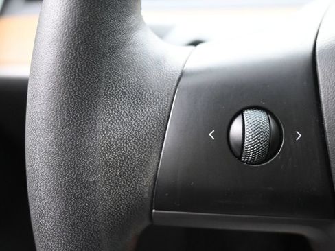 Used 2023 Tesla Model 3 Standard Range RWD image 21