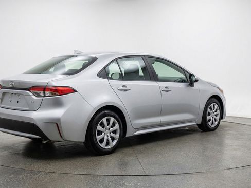 Used 2025 Toyota Corolla LE FWD image 9