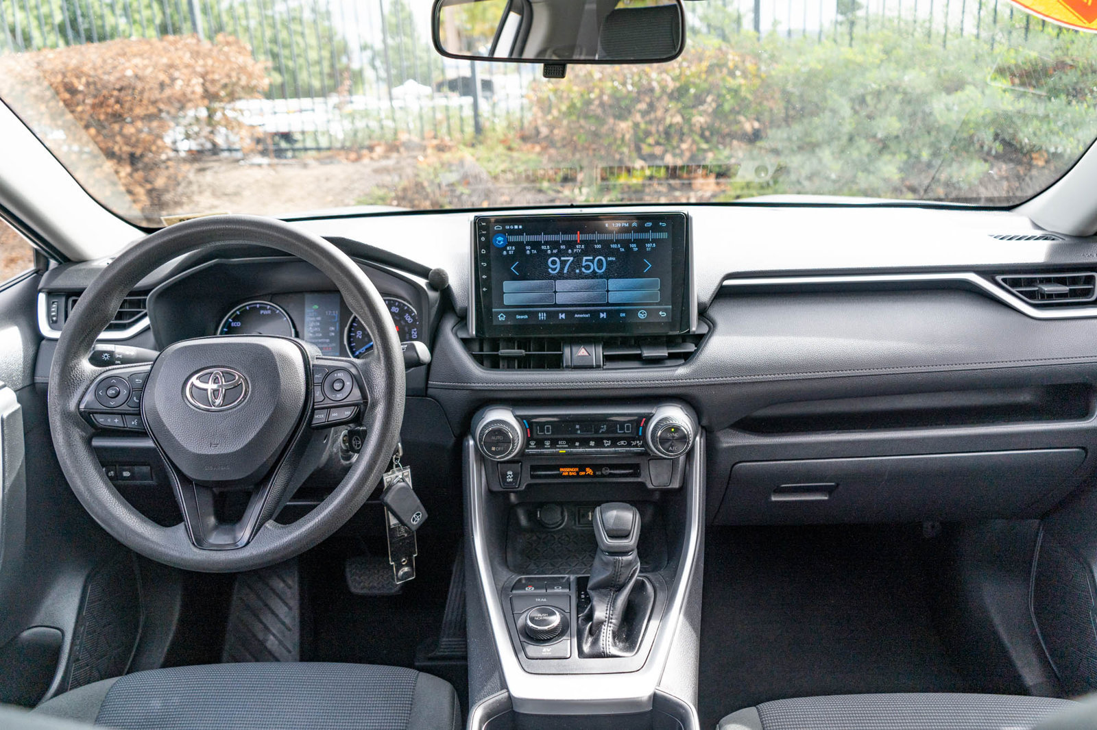 Certified 2019 Toyota RAV4 LE w/ Carpet Mat Package AWD/4WD image 17