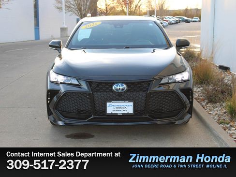 Used 2021 Toyota Avalon XSE image 4