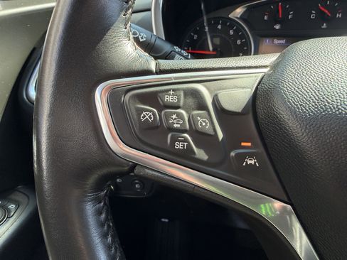 Used 2020 Chevrolet Equinox LT image 35