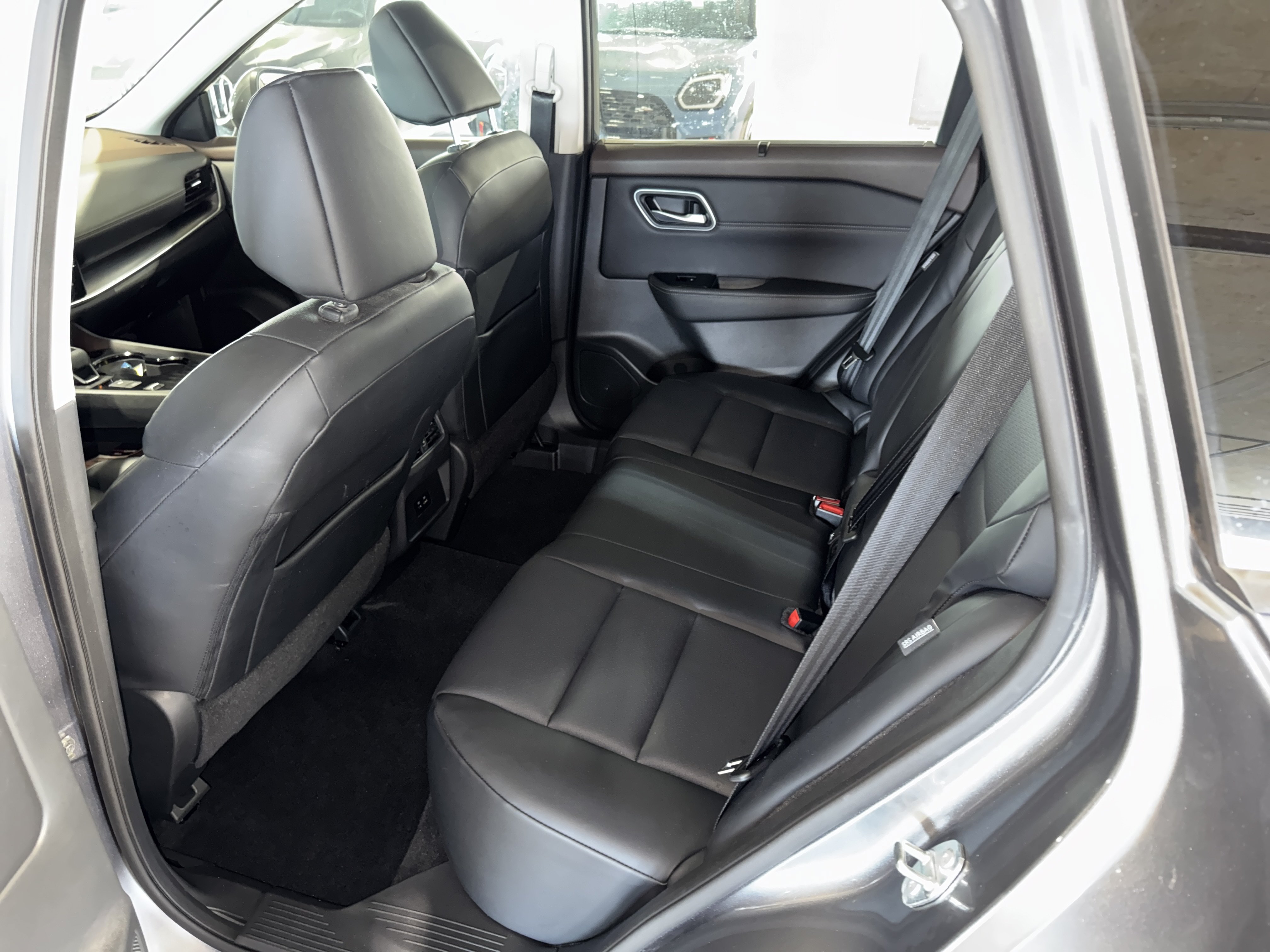 Used 2021 Nissan Rogue SV w/ Premium Package FWD image 15