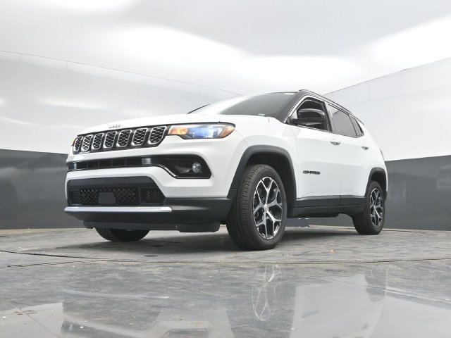 Used 2024 Jeep Compass Limited AWD/4WD image 46